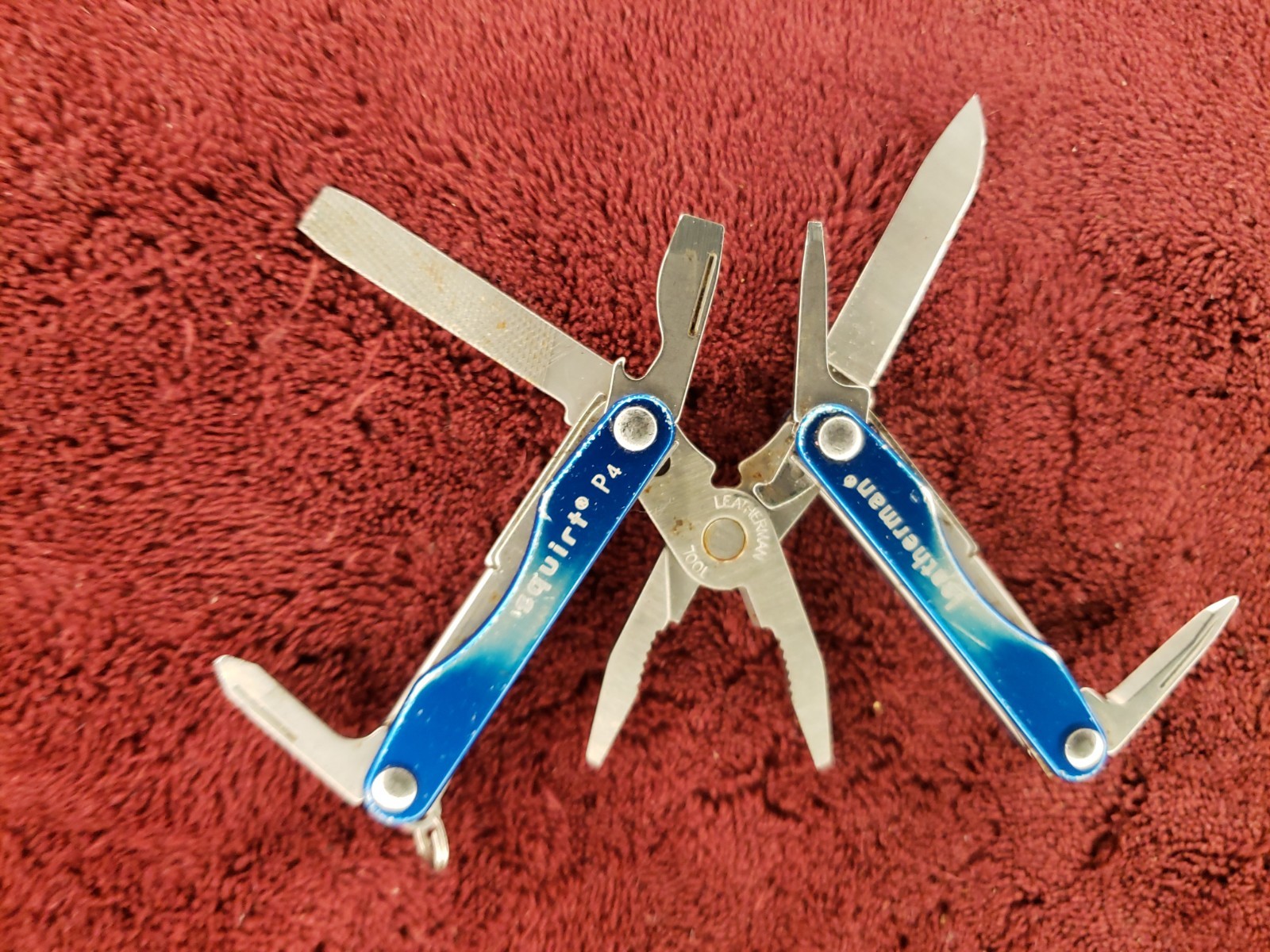 🔴 Leatherman Squirt P4 Multi-Tool Blue Keychain