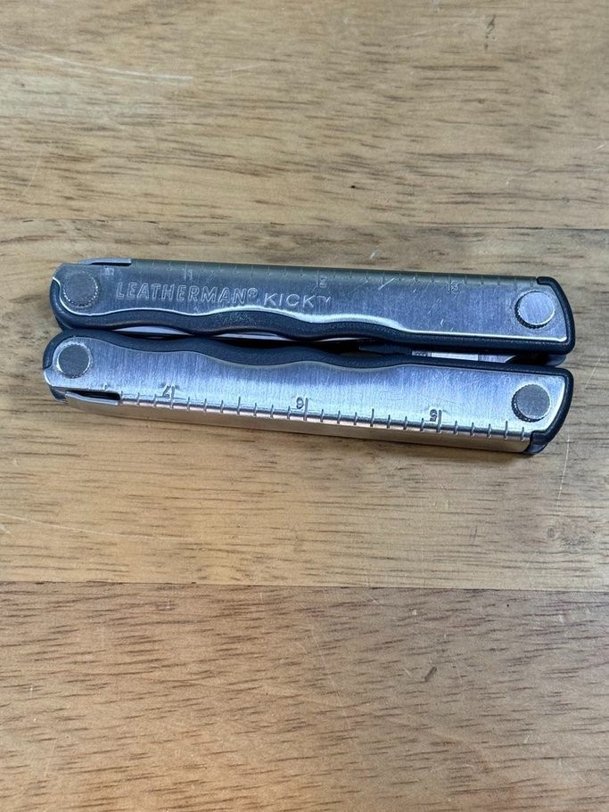 Discontinued Leatherman Kick Multi-Tool Stainless Steel Pocket Tool Knife 2008