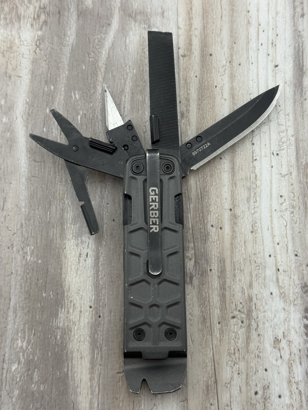 Lot of 2 : Gerber Lockdown Pry & Prybrid Utility Knife Multi-Tool Pocket Prybar