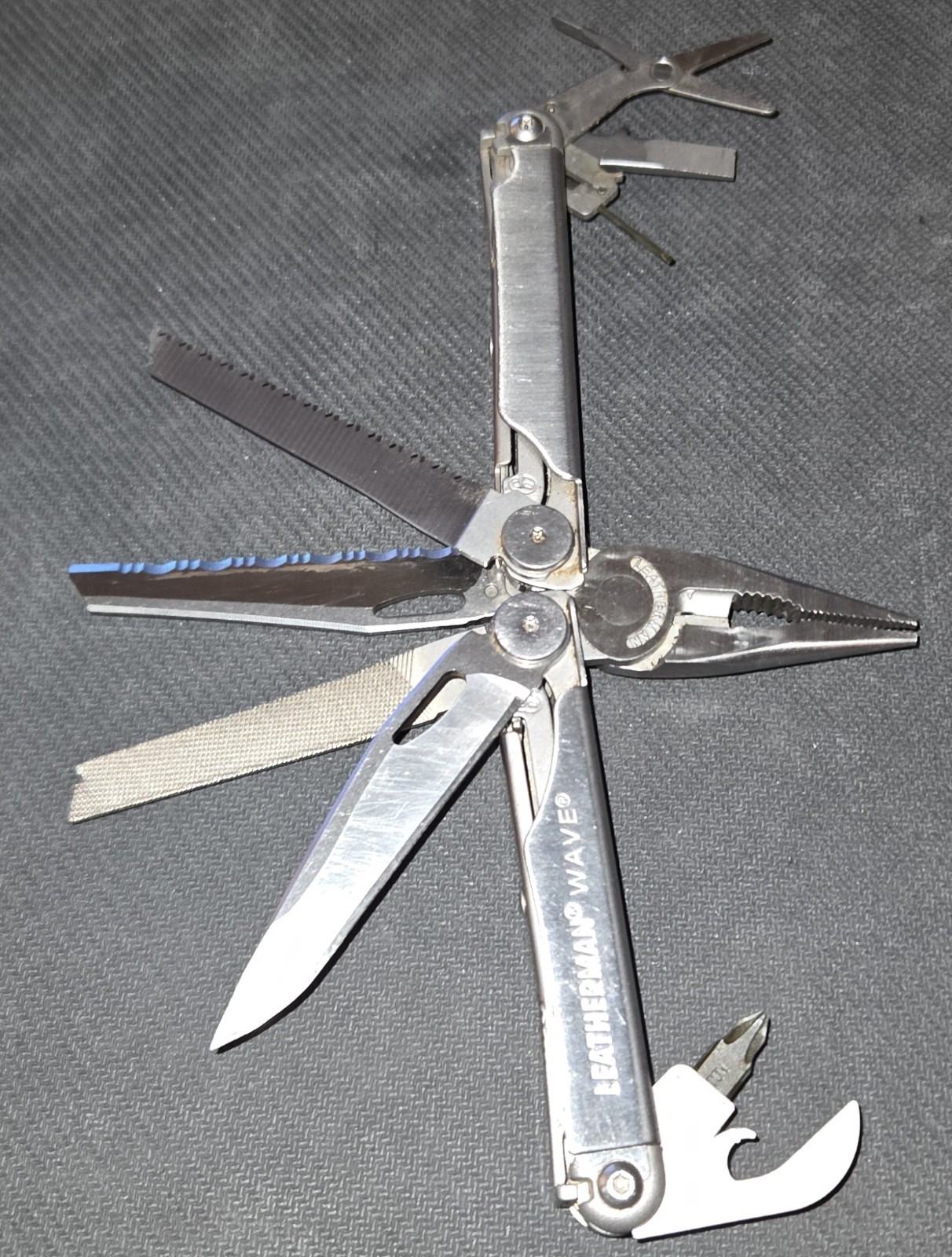 Leatherman Wave Multi-Tool Multitool Pliers Pocket Knife w/ Sheath