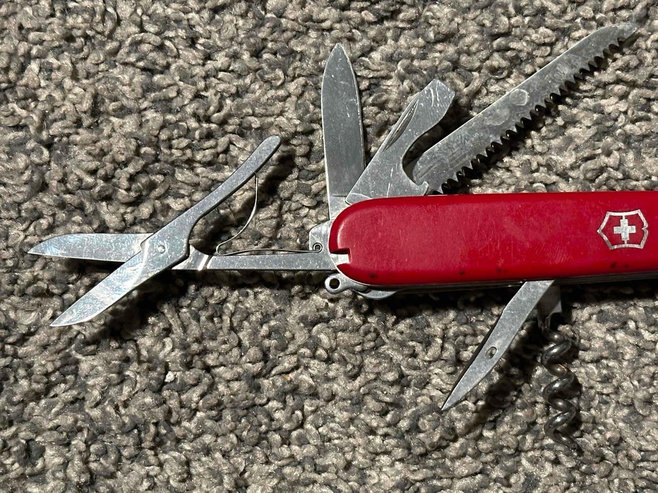 Red Victorinox Ranger Pocket Knife Swiss Army Explorer Multi-Tool Blades – FS !!
