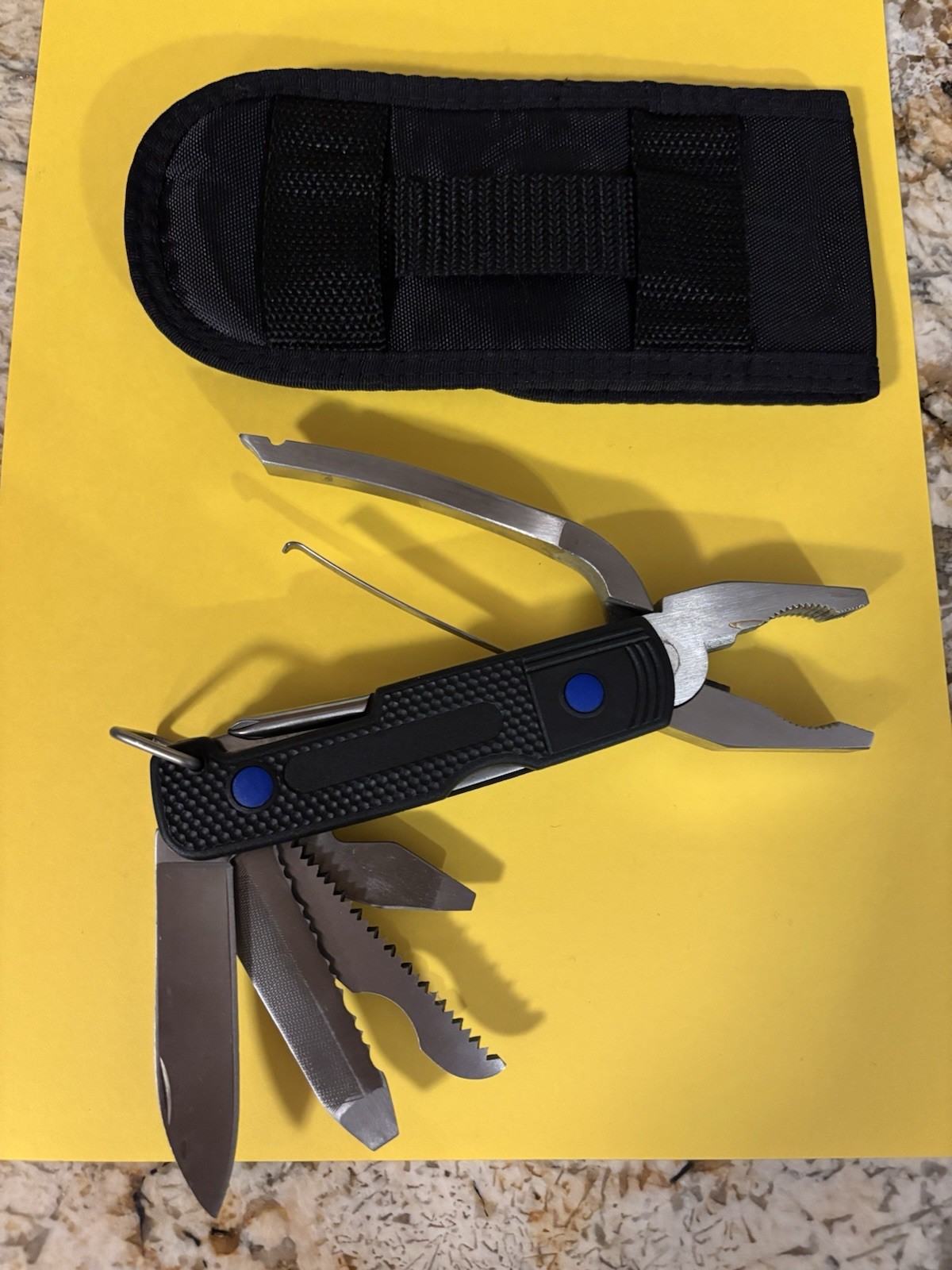 VINTAGE NOS Pocket Multi Tool w/ Four 2 1/2″ Blades, Screwdriver, Pliers