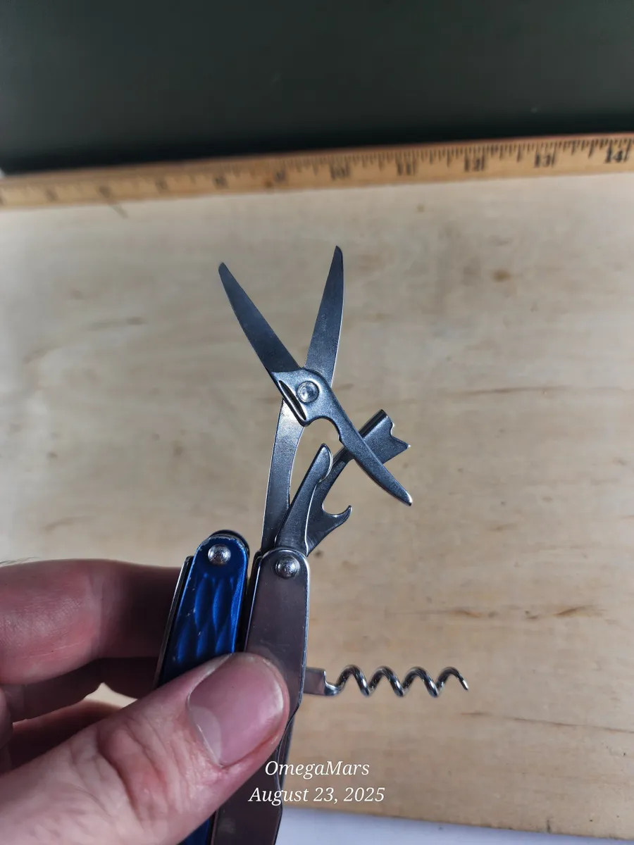 Leatherman Juice CS4 #13Gr Light usage