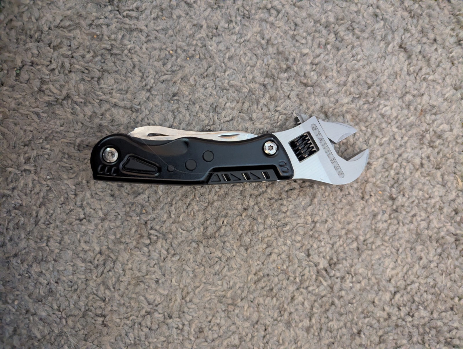 10-in-1 Foldable Multi-Tool Adjustable Wrench Knife, Black/Silver