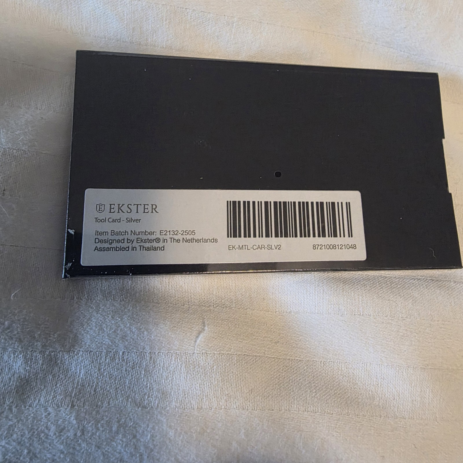 Ekster Slim 7-in-1 multitool Tool Card, ruler, wrench, screwdriver, opener, etc.