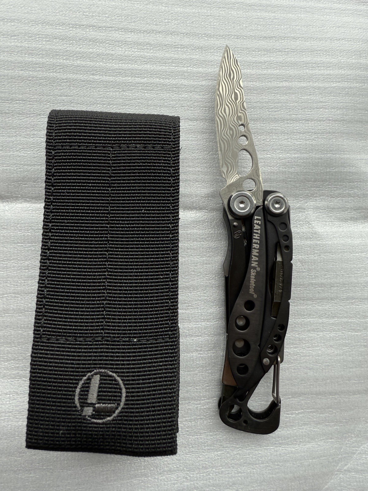 Leatherman Skeletool Damascus. Rare . Authentic