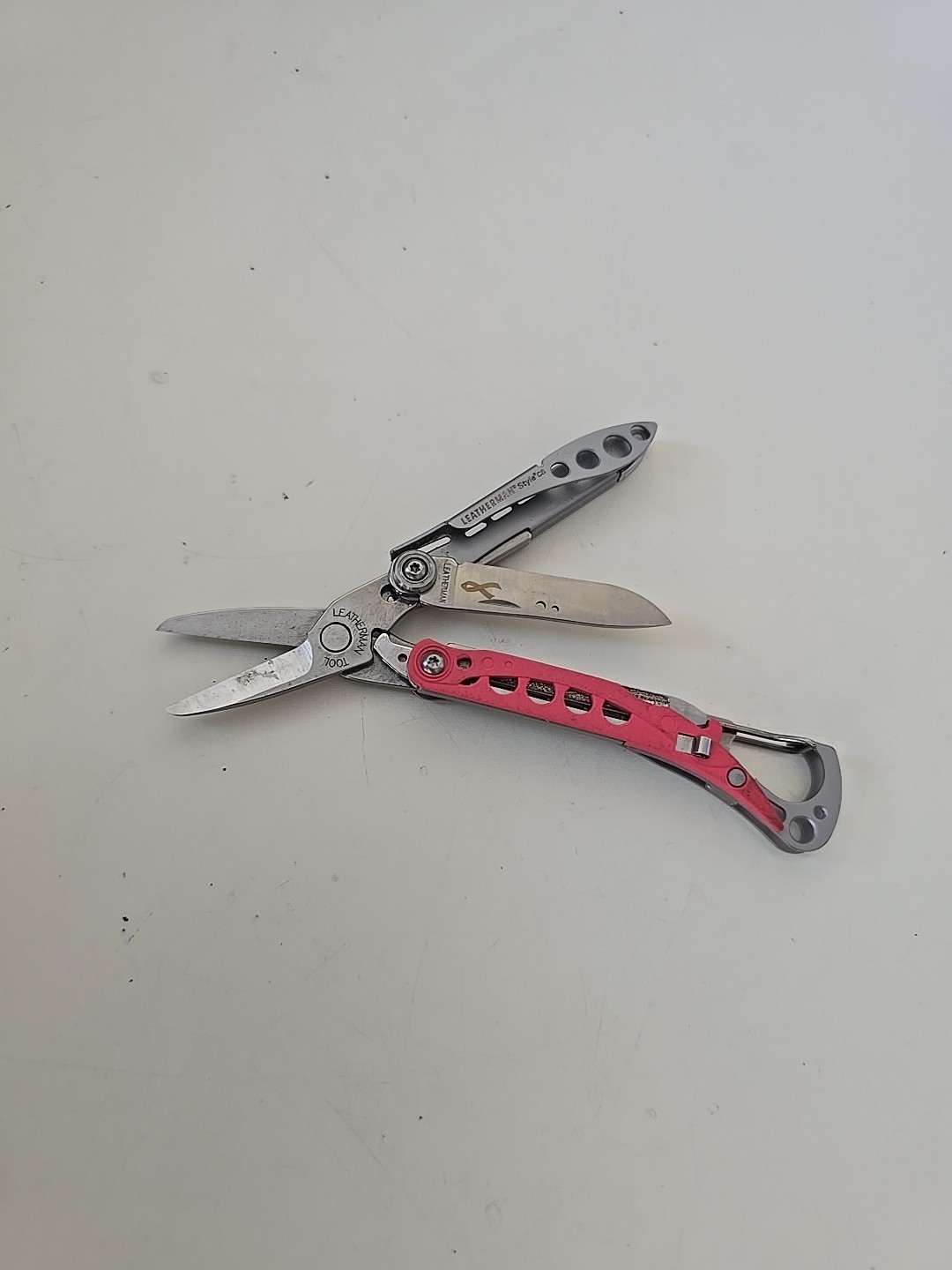 Leatherman Style CS Multi-Tool Pocket Knife Pink Breast Cancer Awareness