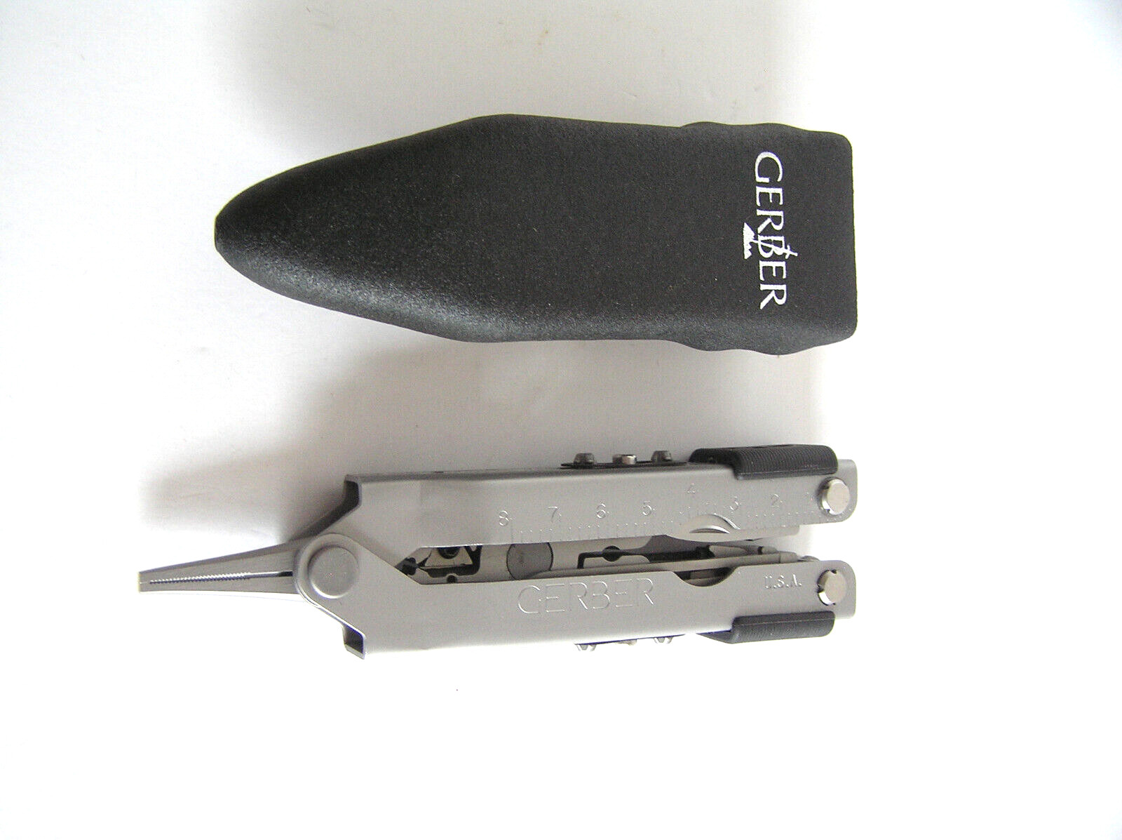 Gerber Fisherman MP600 Multi Tool w Longer Needlenose Plier & RARE Hard Case