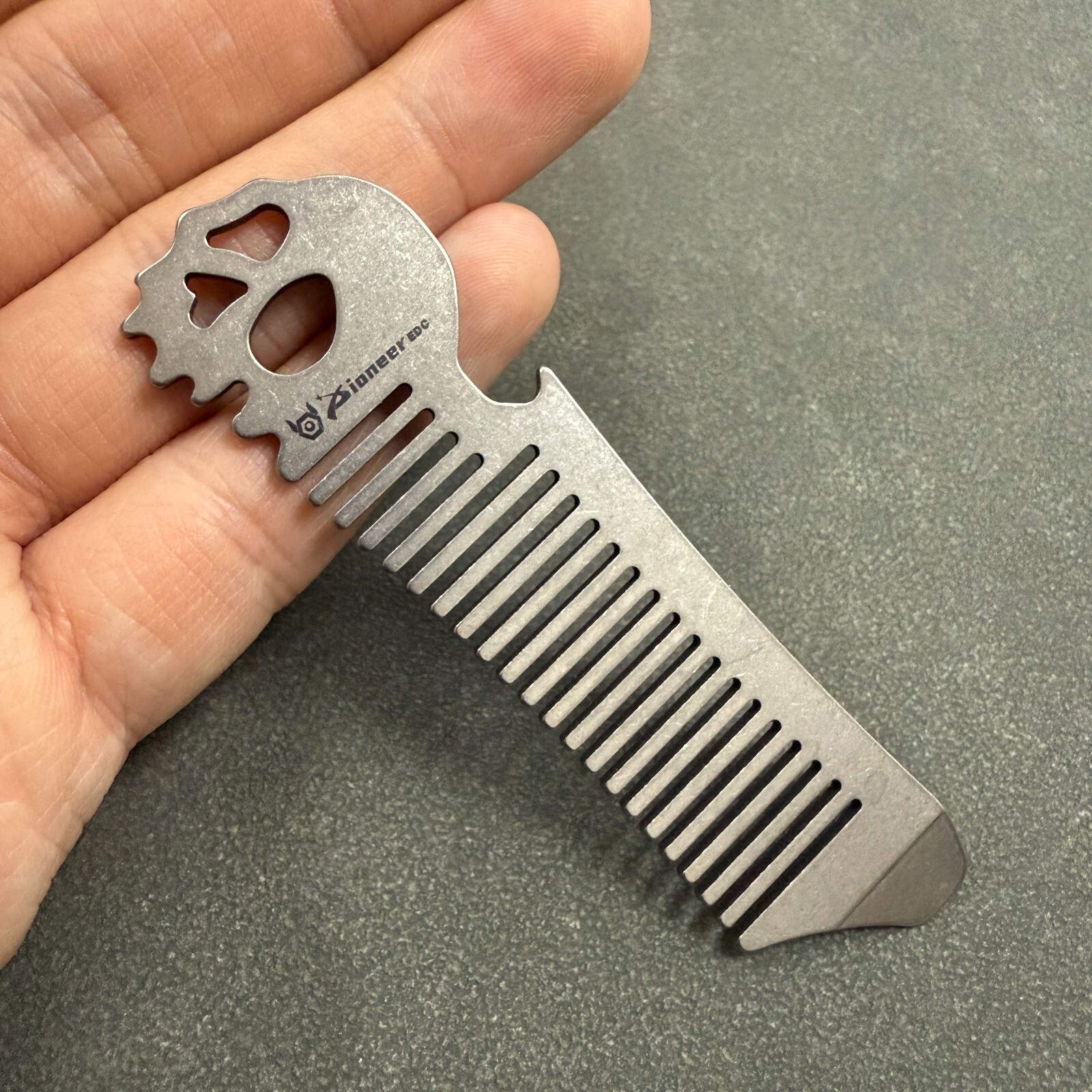 Hot RIHE Design TC4 TITANIUM PRY Bar TOOL Ghost EDC bottle opener Comb