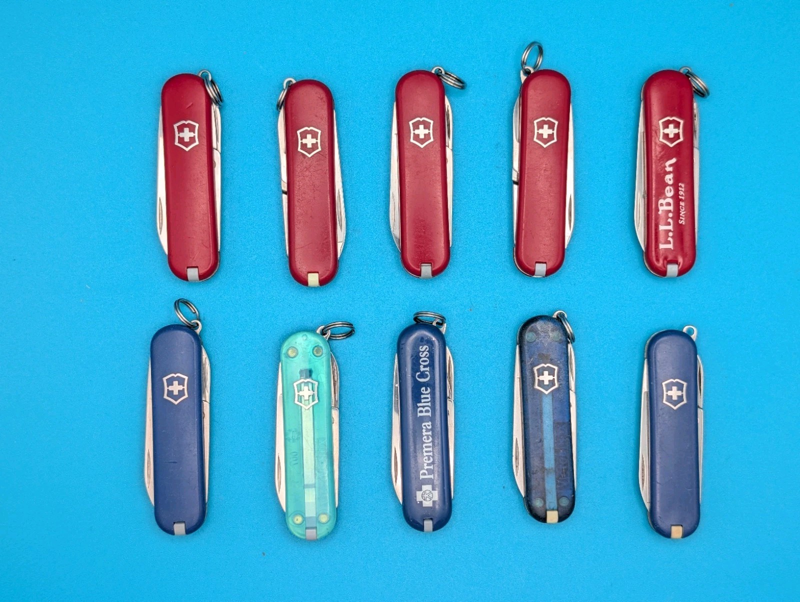 Lot of 10 Victorinox Classic Swiss Army Knife Multi Tools!