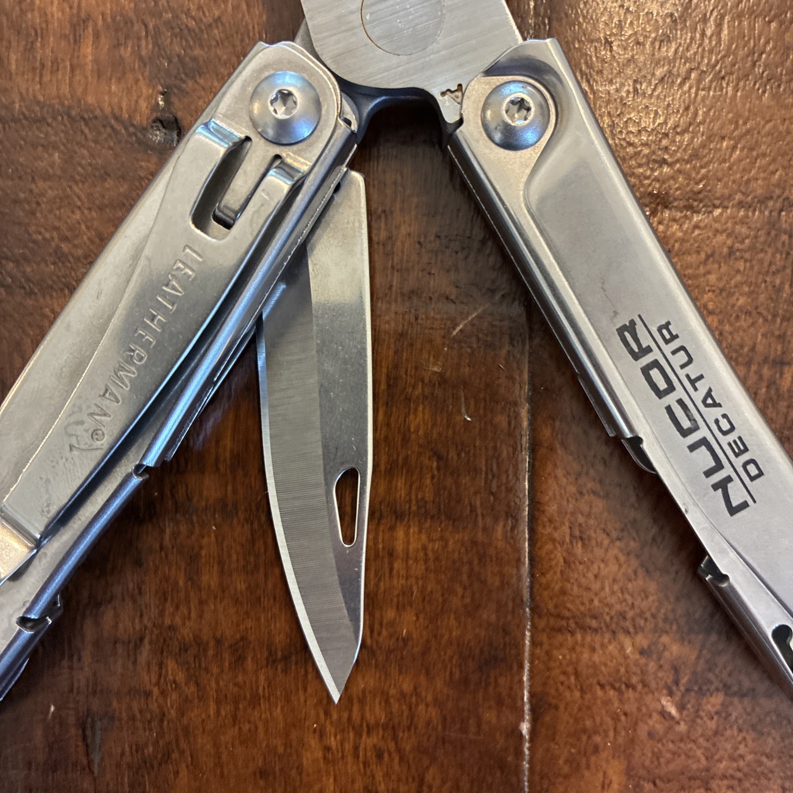 Leatherman Rev Multi-Tool “Nucor Decatur” – Nice!
