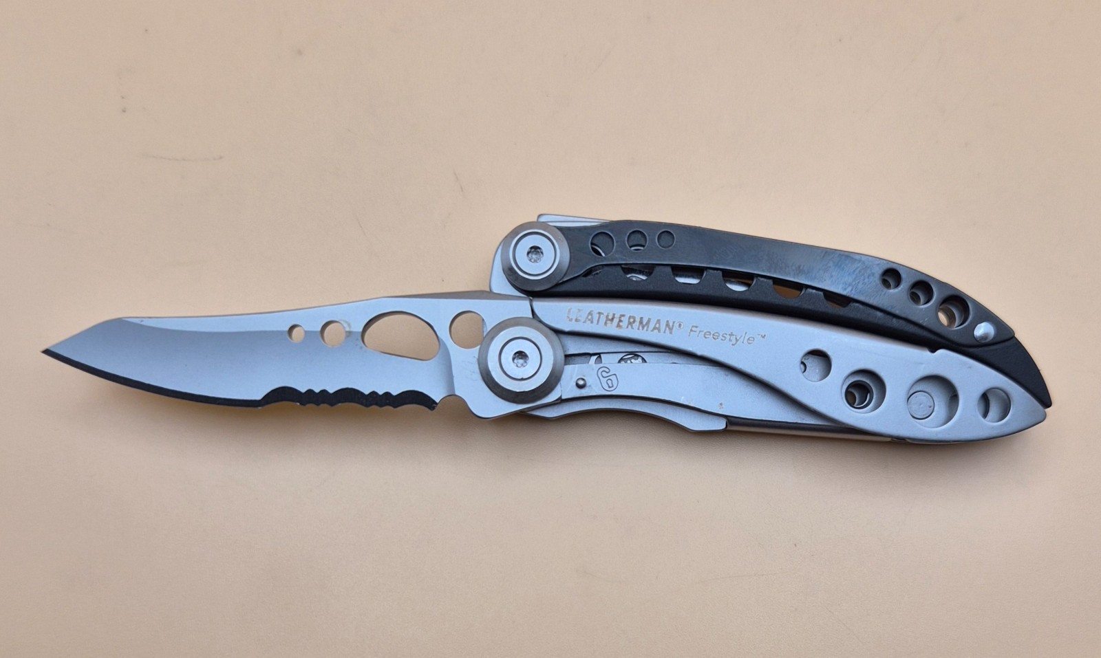 RARE Leatherman RETIRED FREESTYLE Multi-tool Good Condition (003)