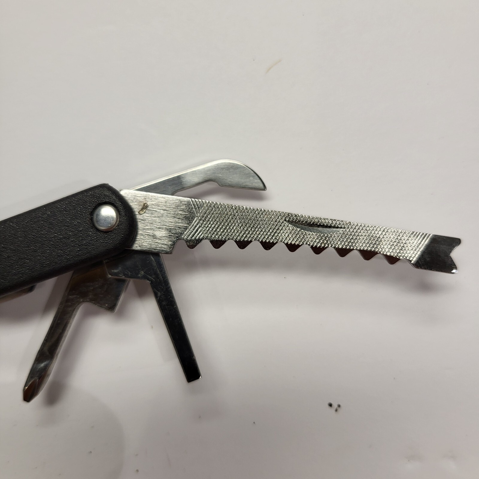 Mountain Quest Multitool w/ case Pliers Knife File Screwdriver Bottle Opener +