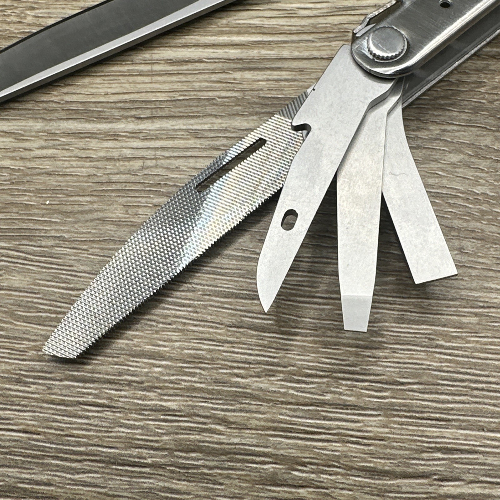 LEATHERMAN Bond Multitool, Stainless Steel Everyday Tool!