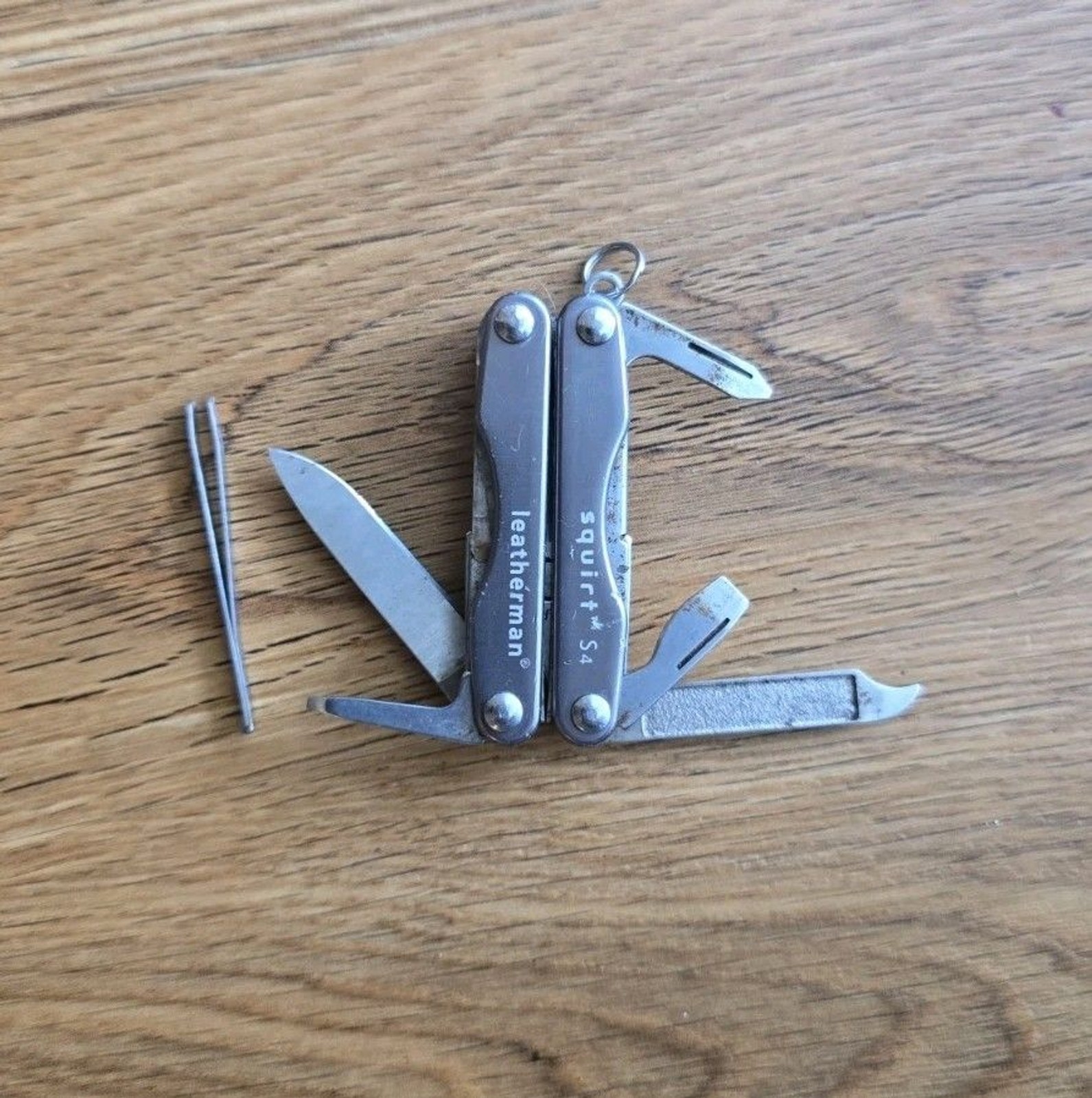 Leatherman Squirt S4 Gray Silver Knife with Original Tweezers Retired Multi-Tool