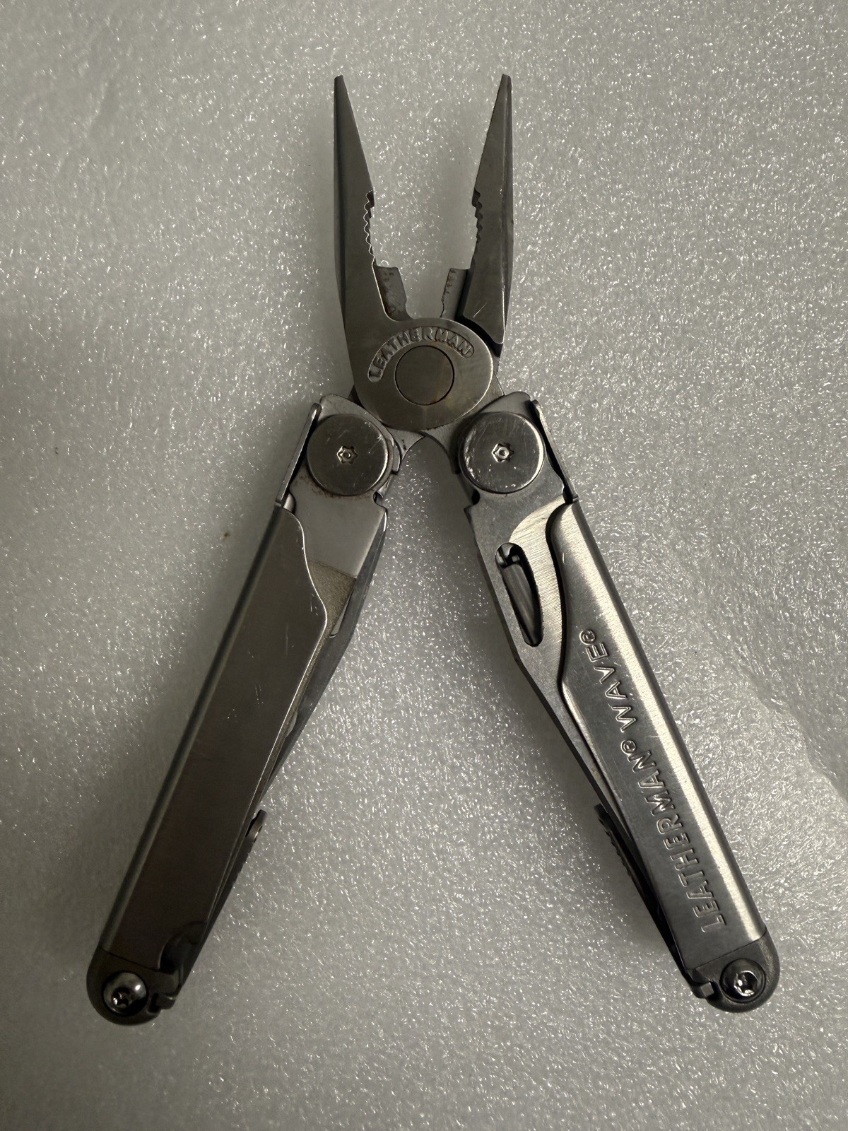 Leatherman Wave Multi‑Tool w/ Nylon Sheath –Stainless Steel–Great Condition