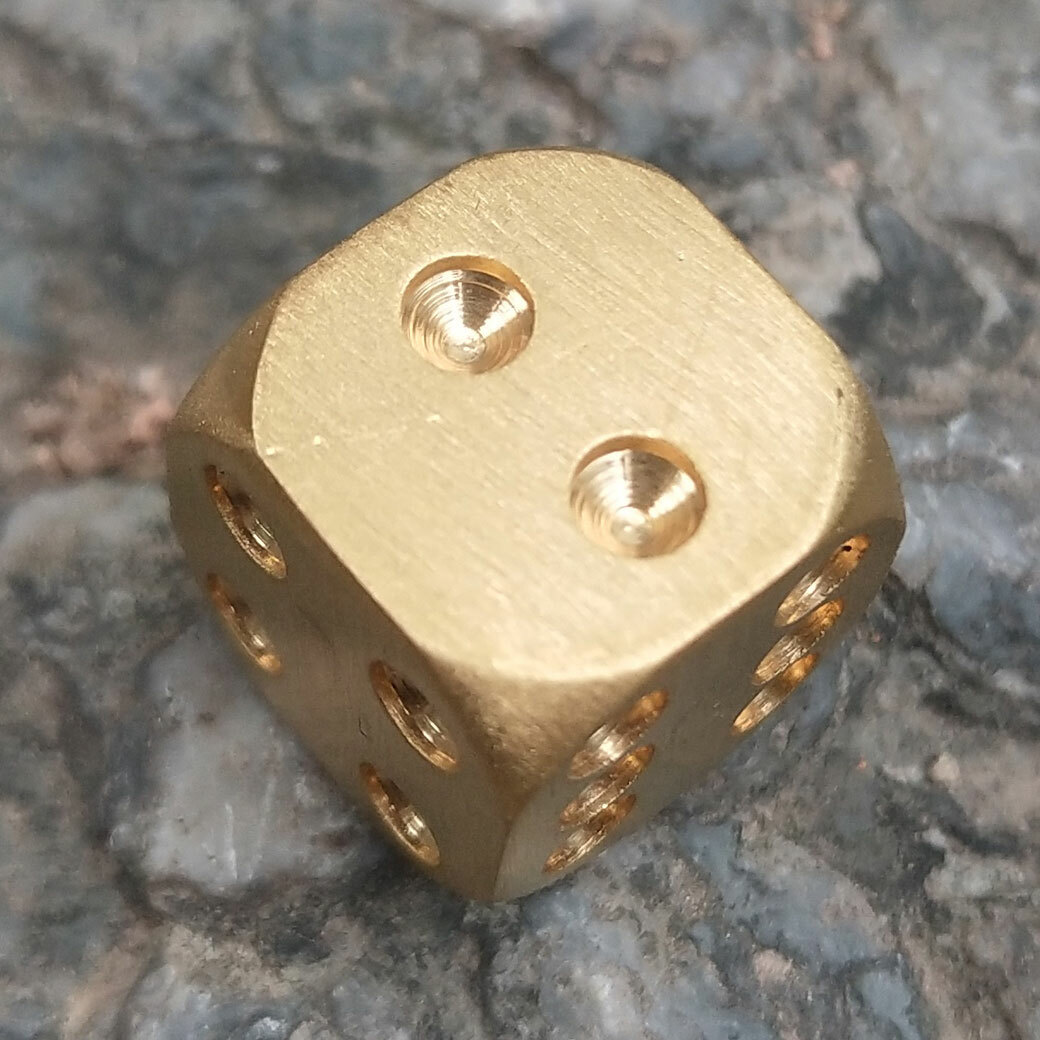 EDC Gear Creative Pure Solid Brass Dice KTV Entertainment Supplies Outdoor