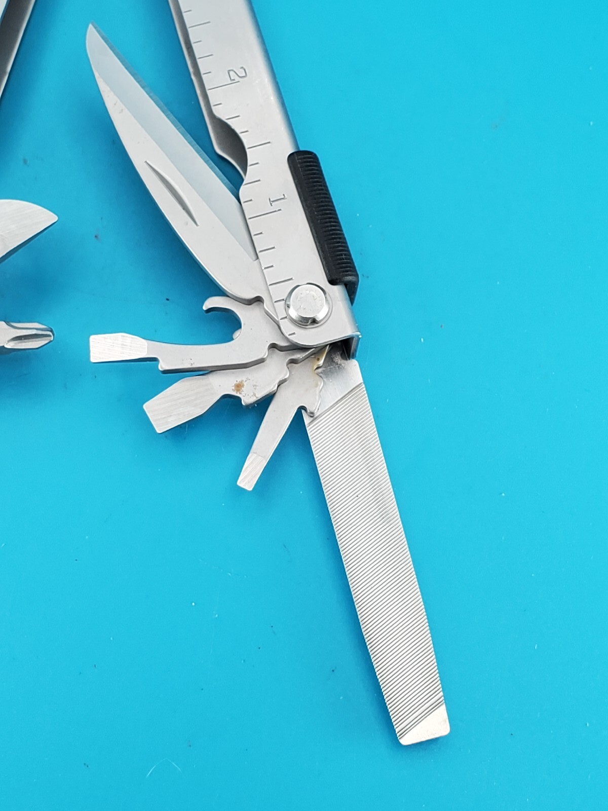 Gerber MP600 Silver Multi-Tool Needle Nose Pliers!