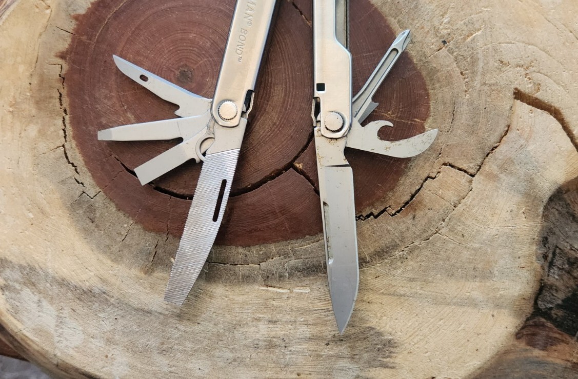 Leatherman Bond, Stainless EDC Multi-Tool Pliers Knife File – Great Cond. M51