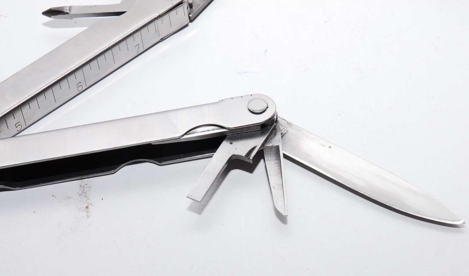 Genuine Leatherman Tool With Case Nice Pre-Owned USA