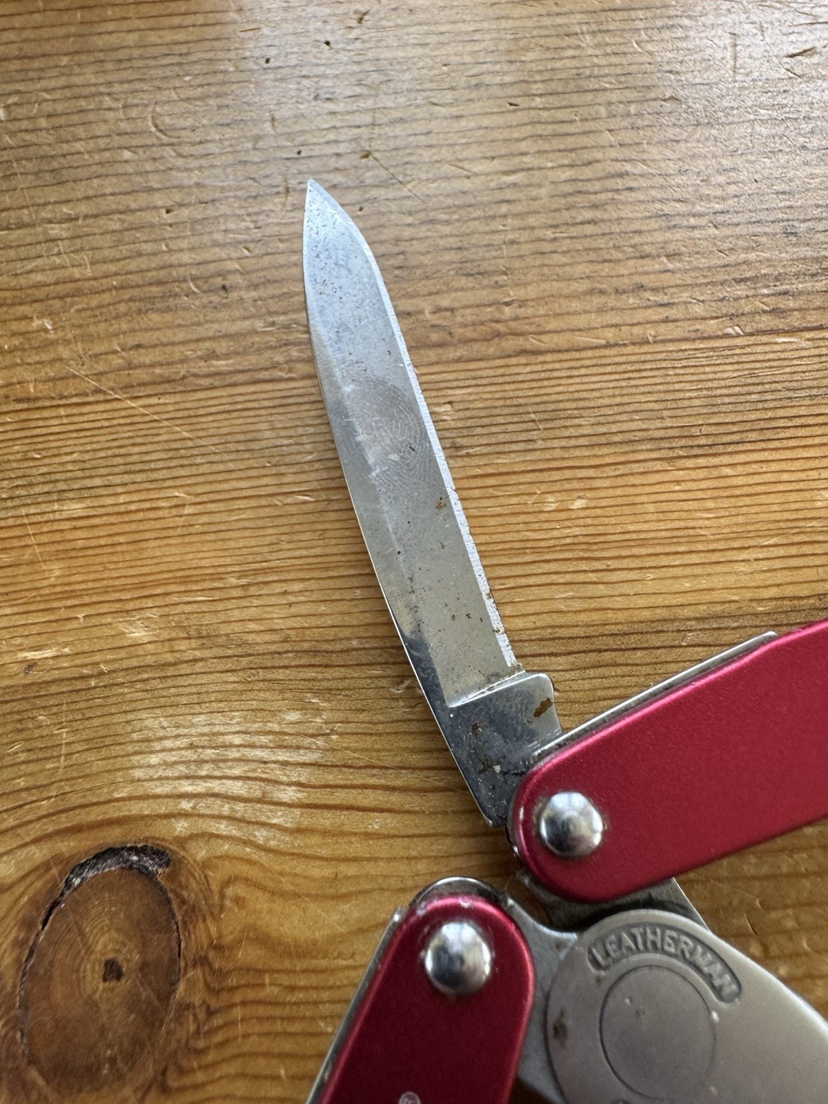 Leatherman Juice C2 Red Multi Tool! RETIRED!