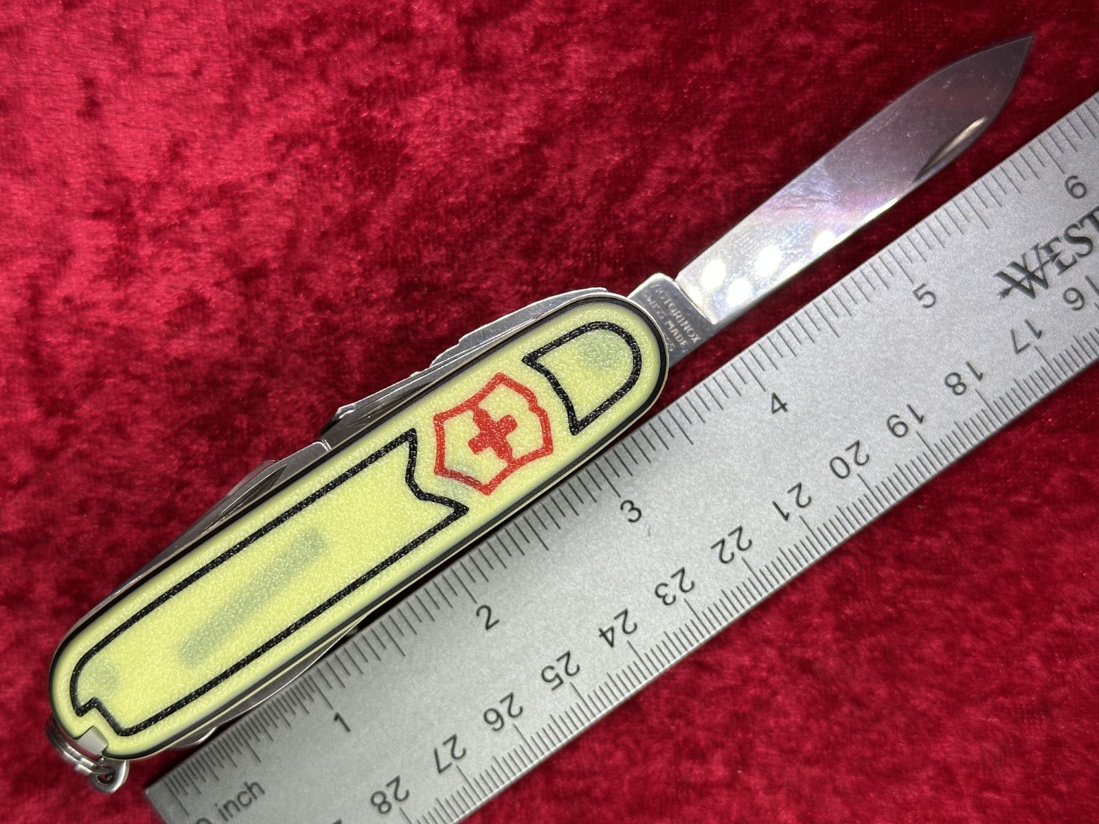 Victorinox SwissChamp Custom Glow In The Dark Scales Swiss Army Knife 91mm (691)
