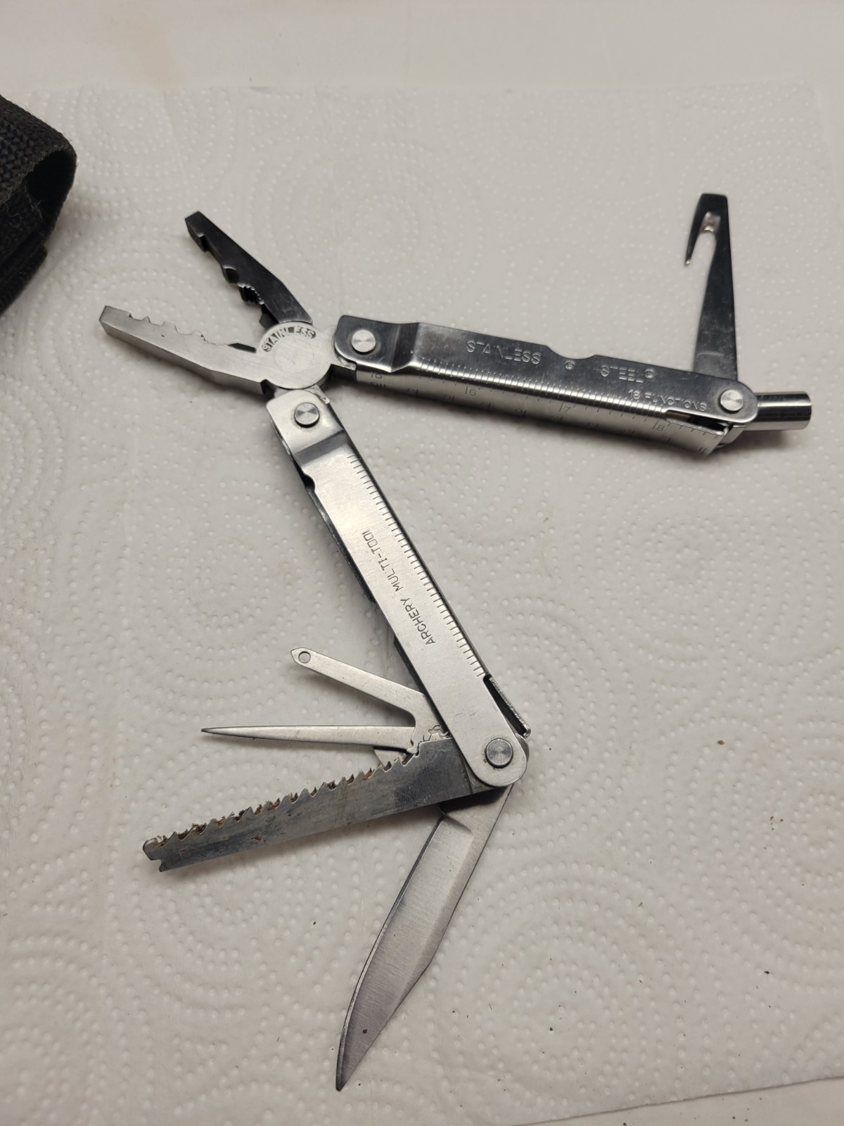 VTG 15 Function GAME TRACKER Archery Multi Tool Knife Nockset Pliers Saw EXC