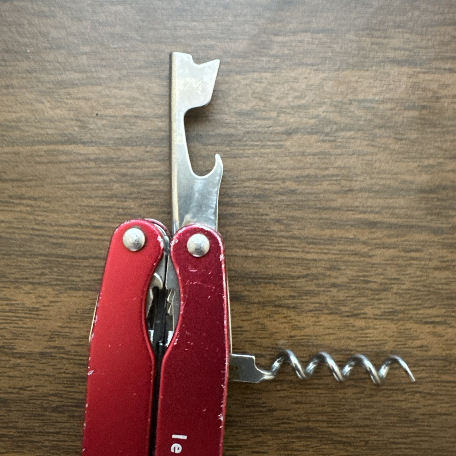 Retired Red Gen 1 Pat pending Leatherman Juice C2 Multitool w/nylon pouch.
