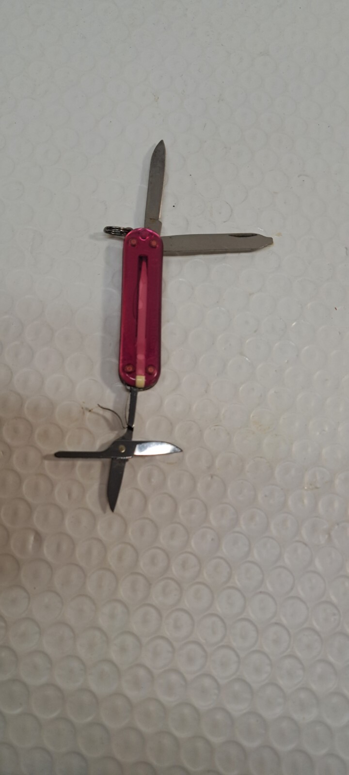 VICTORINOX CLASSIC SD 58MM SWISS ARMY KNIFE POCKET KEYCHAIN TRANSLUCENT PINK