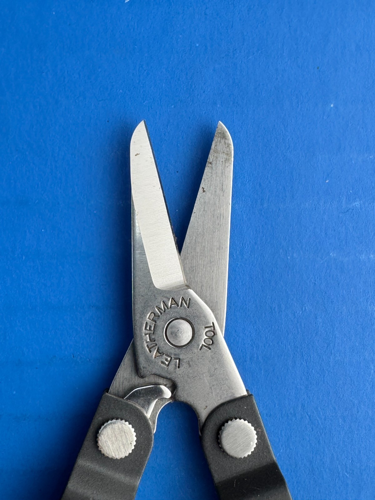 Leatherman Micra 10 in 1 Multitool Anodized Aluminum – Jet Black
