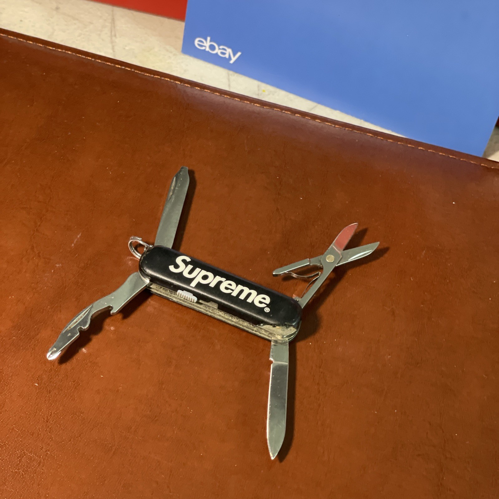 2014 Supreme Fall/Winter 2014 Victorinox Swiss Army Manager Black FW14 Damaged