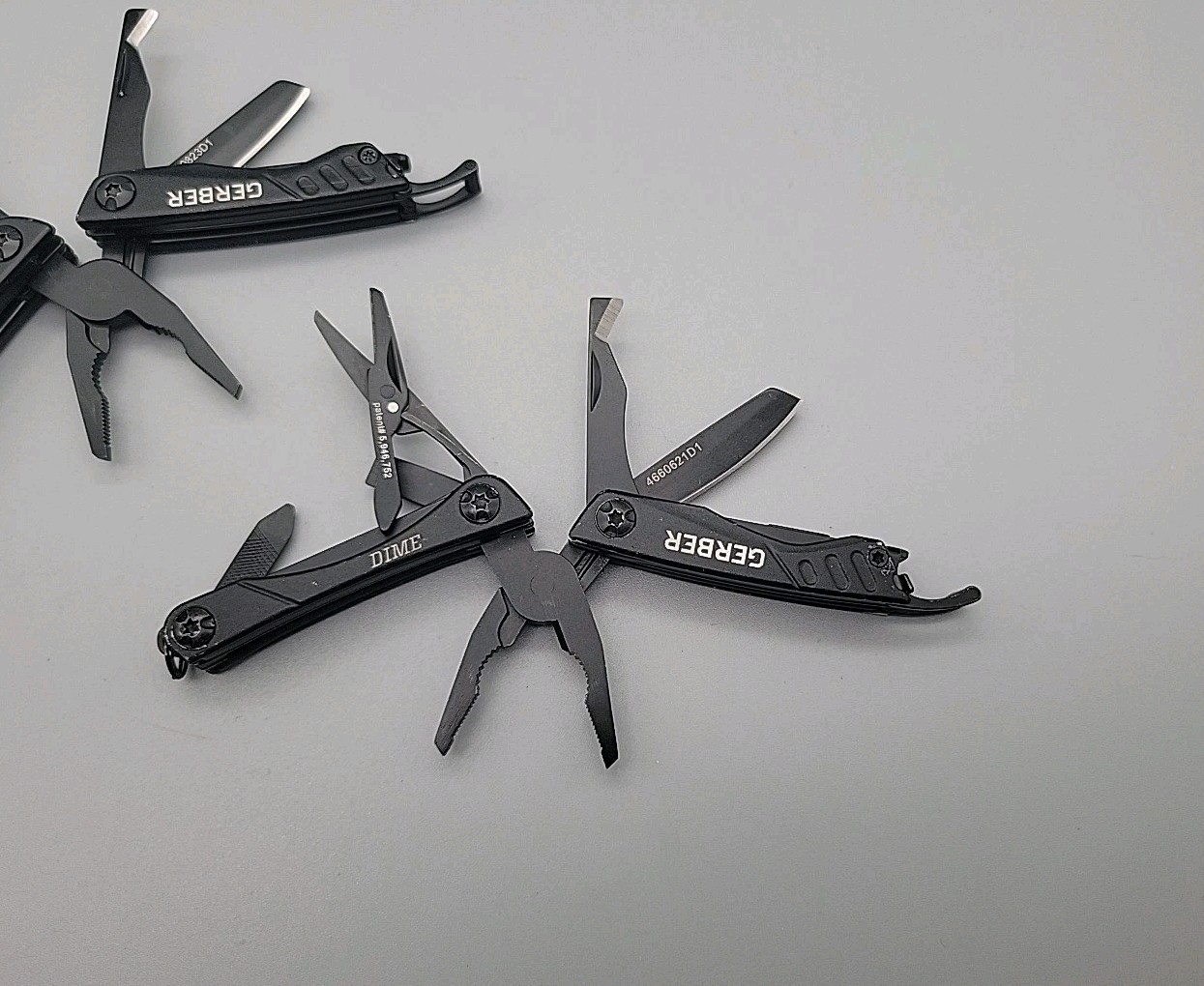 Gerber Dime Small Multi Tool – LOT OF 2 – Knife – Pliers – Scissors – BLACK