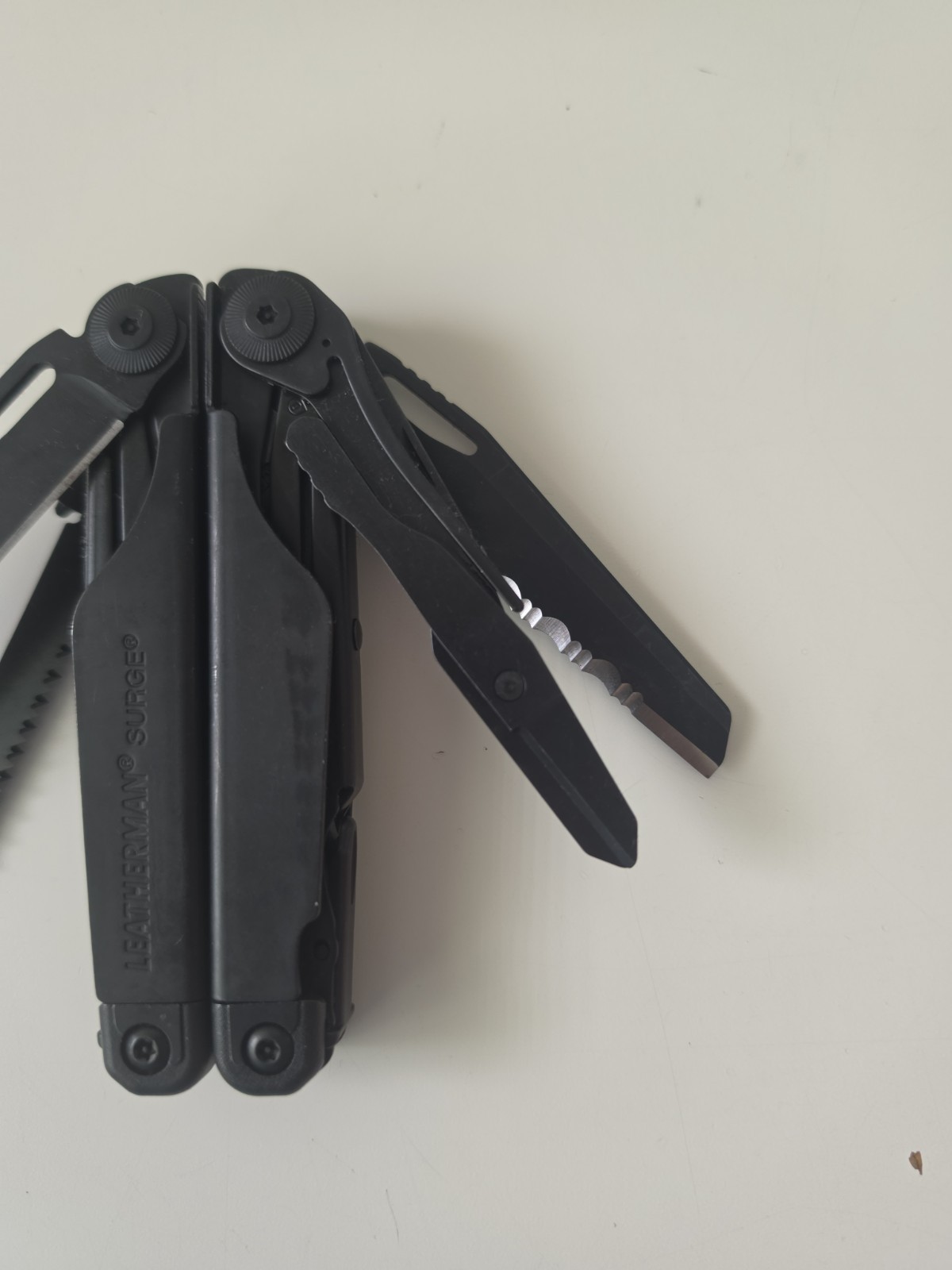 LEATHERMAN SURGE 19-In-1 Black Oxide Heavy Duty Multitool With Sheath