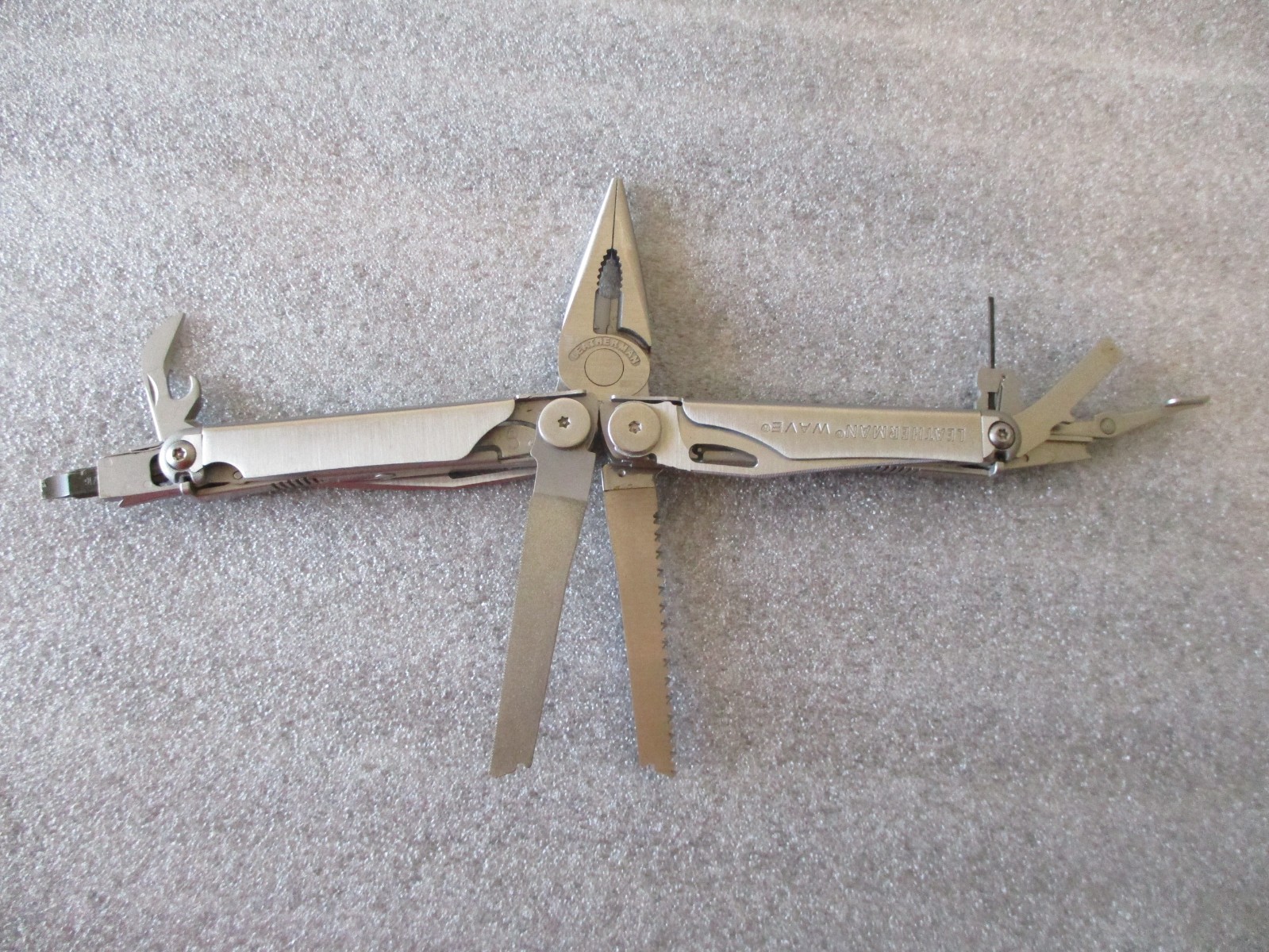 GERBER DIESEL MULTI-PLIER-2w/1 CASE+LEATHERMAN WAVE MULTI-TOOL & CASE-EXCELLENT!