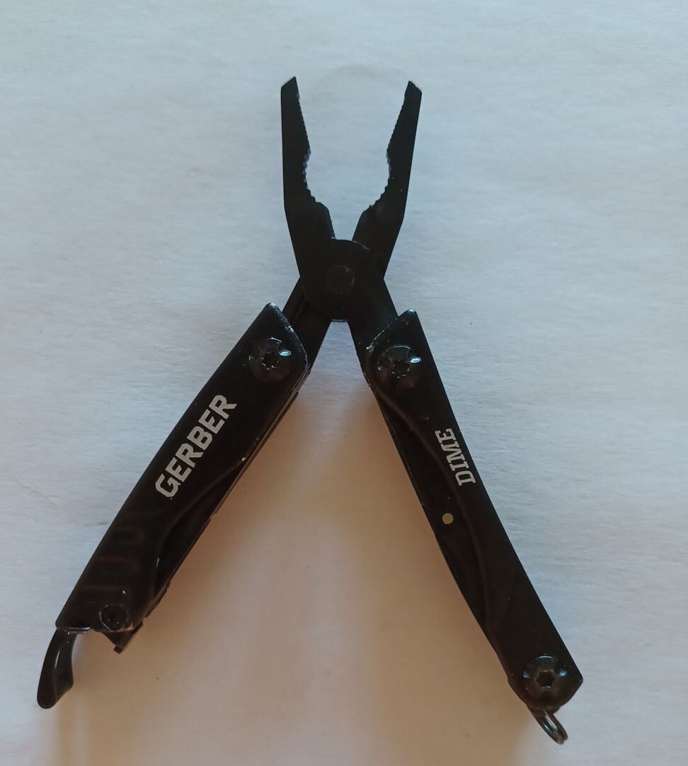 Gerber Dime Multi-Tool, Black, 9-tools, everyday carry, Very nice