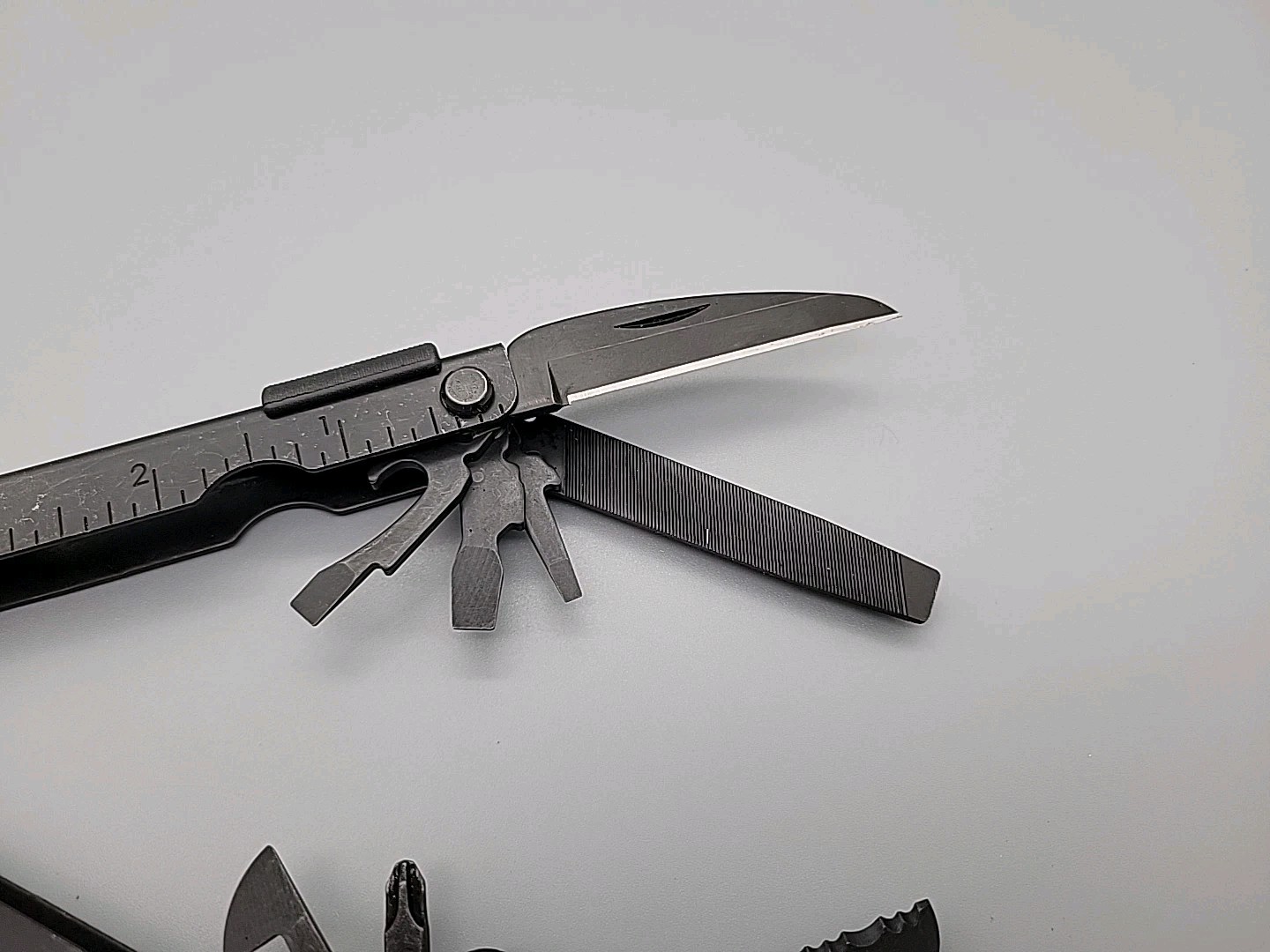 Gerber Multiplier MP600 Multi-Tool – Black – Needle Nose Carbide Cutter Pliers