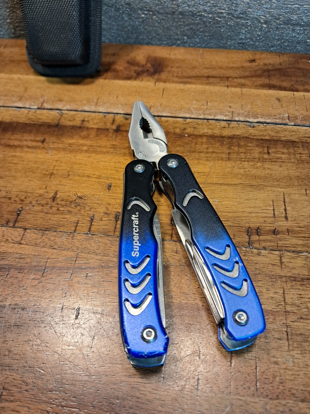 Multi Function Tool SuperCraft – 13 Functions – Fishing Hunting Cutting Camping