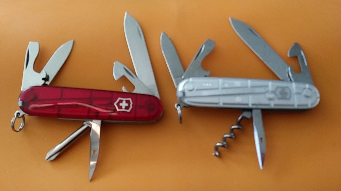 Victorinox Swiss Army Knife, Spartan / Tinker Combo 2 Knives 1 Price – Very Nice