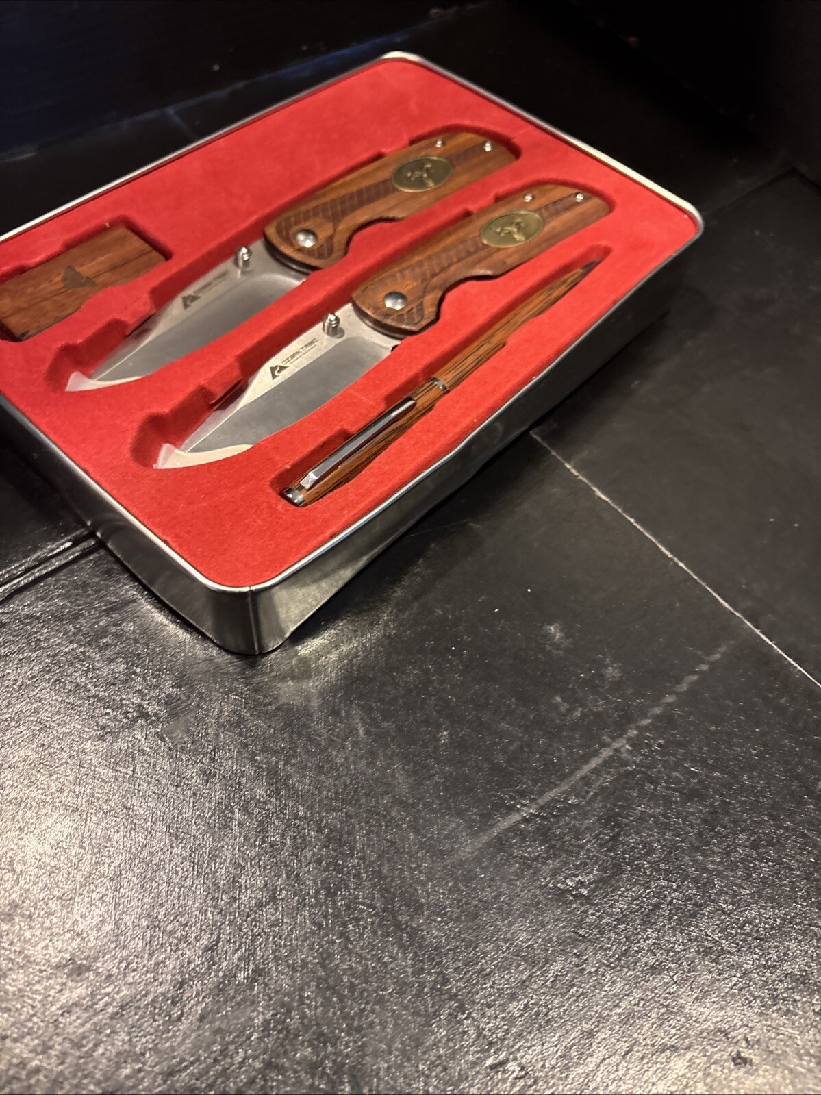 63) Ozark Trail Nice Classy Two Knife Set with Pen and Money Clip NEW