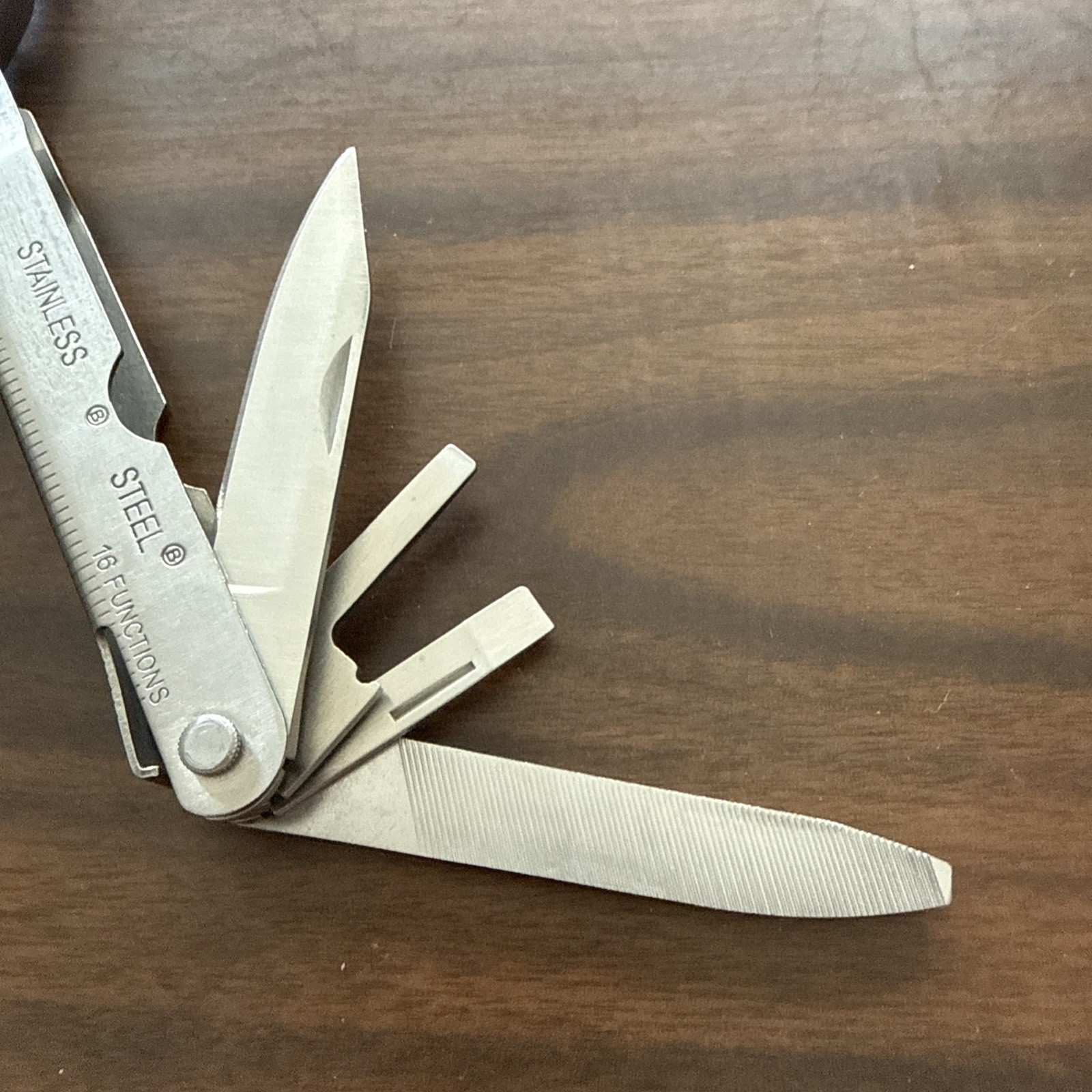 Toro Branded Multitool In Case “Leatherman” Style VTG Excellent Condition