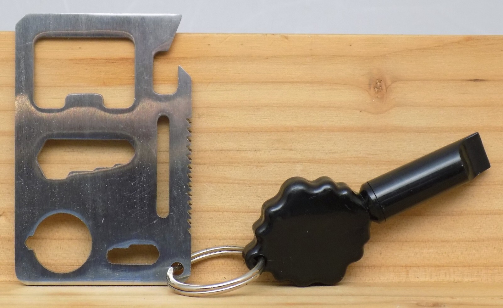 SLIM CREDIT CARD SIZE MULTI-TOOL