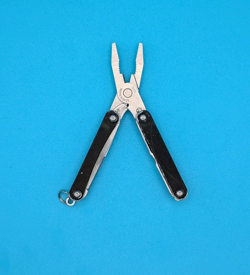 Leatherman SQUIRT PS4 Multi-Tool With Pliers Scissors Knife BLACK!