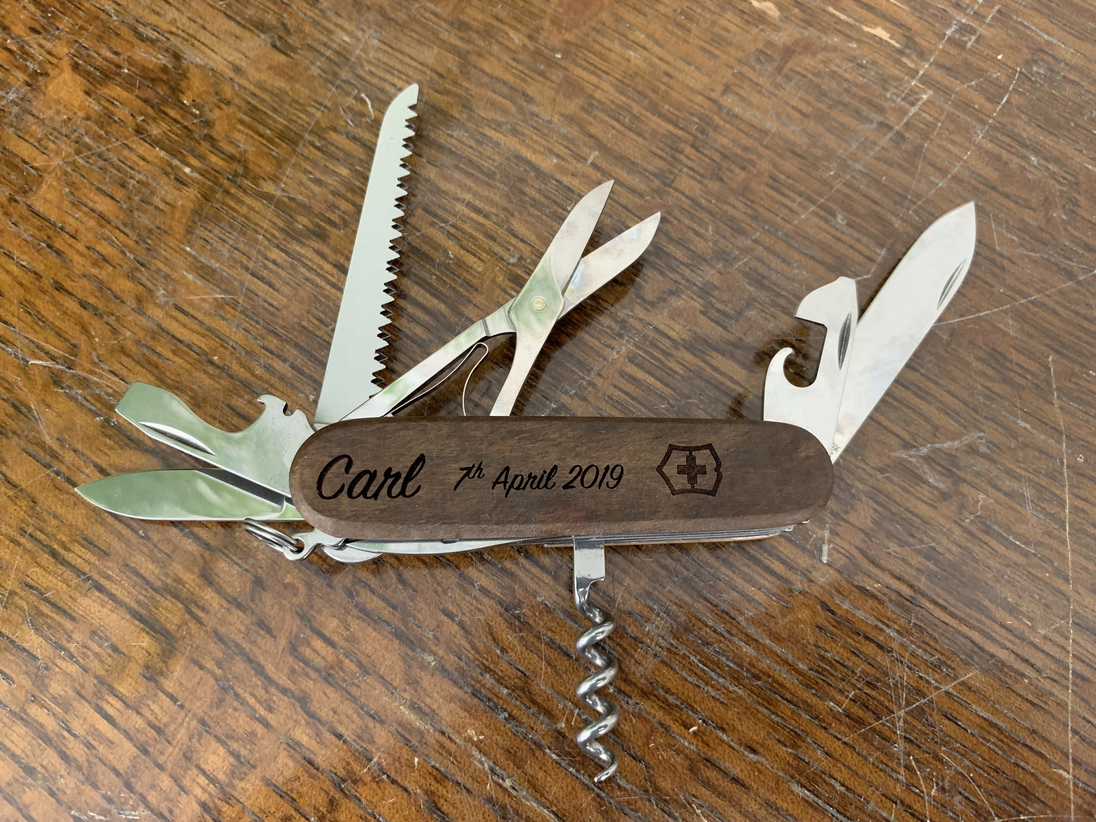 Victorinox Huntsman Swiss Army Knife – Walnut Wood – Personalised