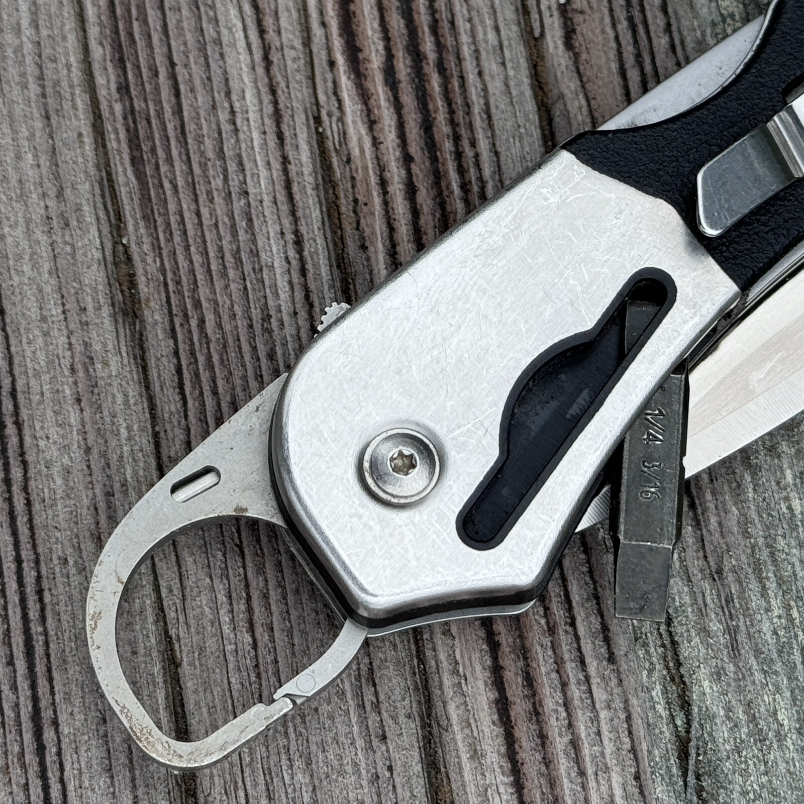 Leatherman E55B multitool (Expanse Series). Premium 154CM Stainless steel