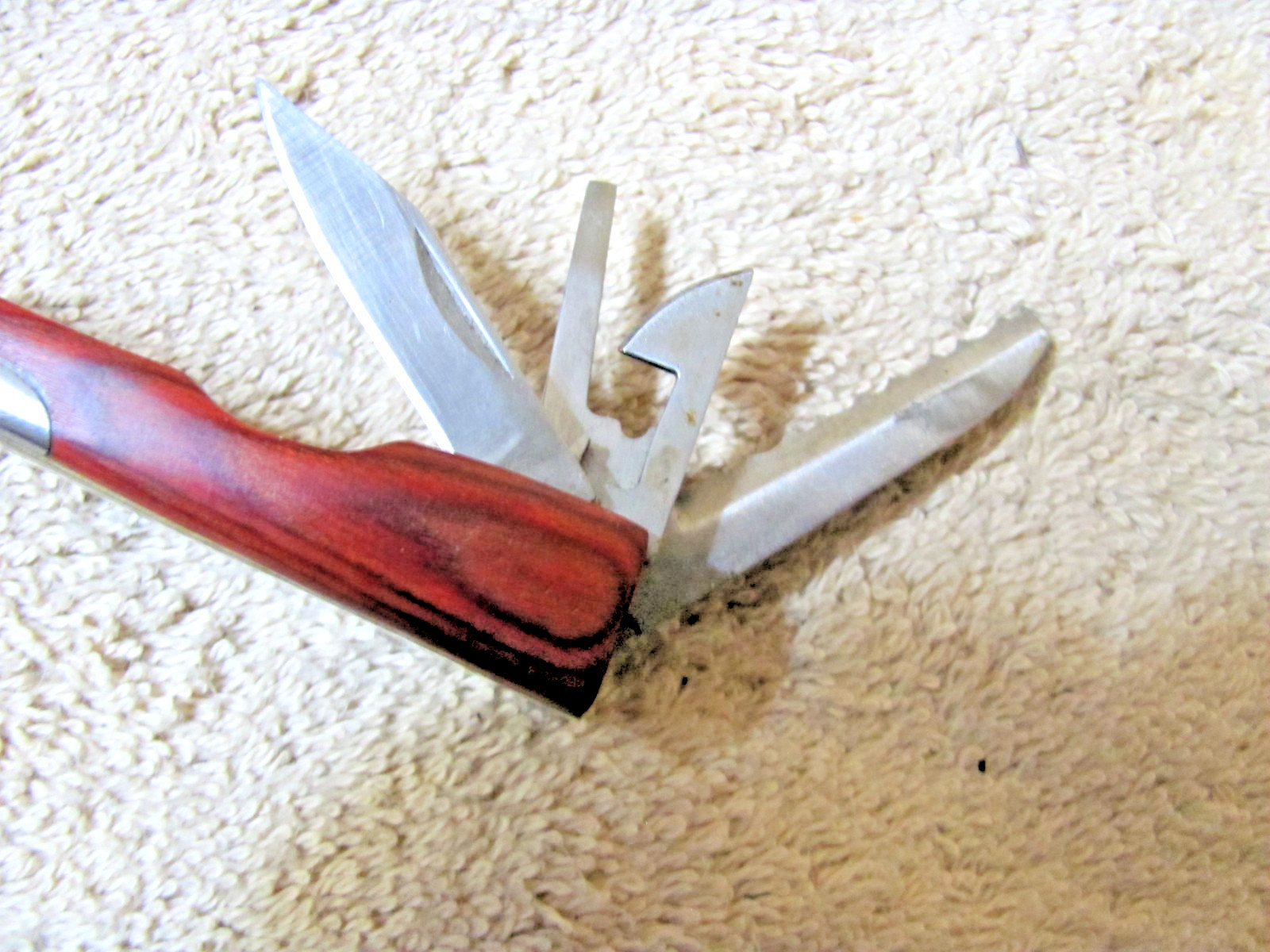 SCHRADE MULTI-PLYER TOOL, SHEFFIELD STEEL, 10 TOOLS, 2 3/4in CLOSED, 4 in OPEN