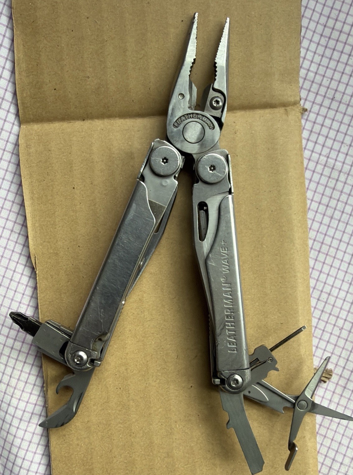 Leatherman Wave Plus 18-in-1 Full-Size Versatile Multi-Tool –