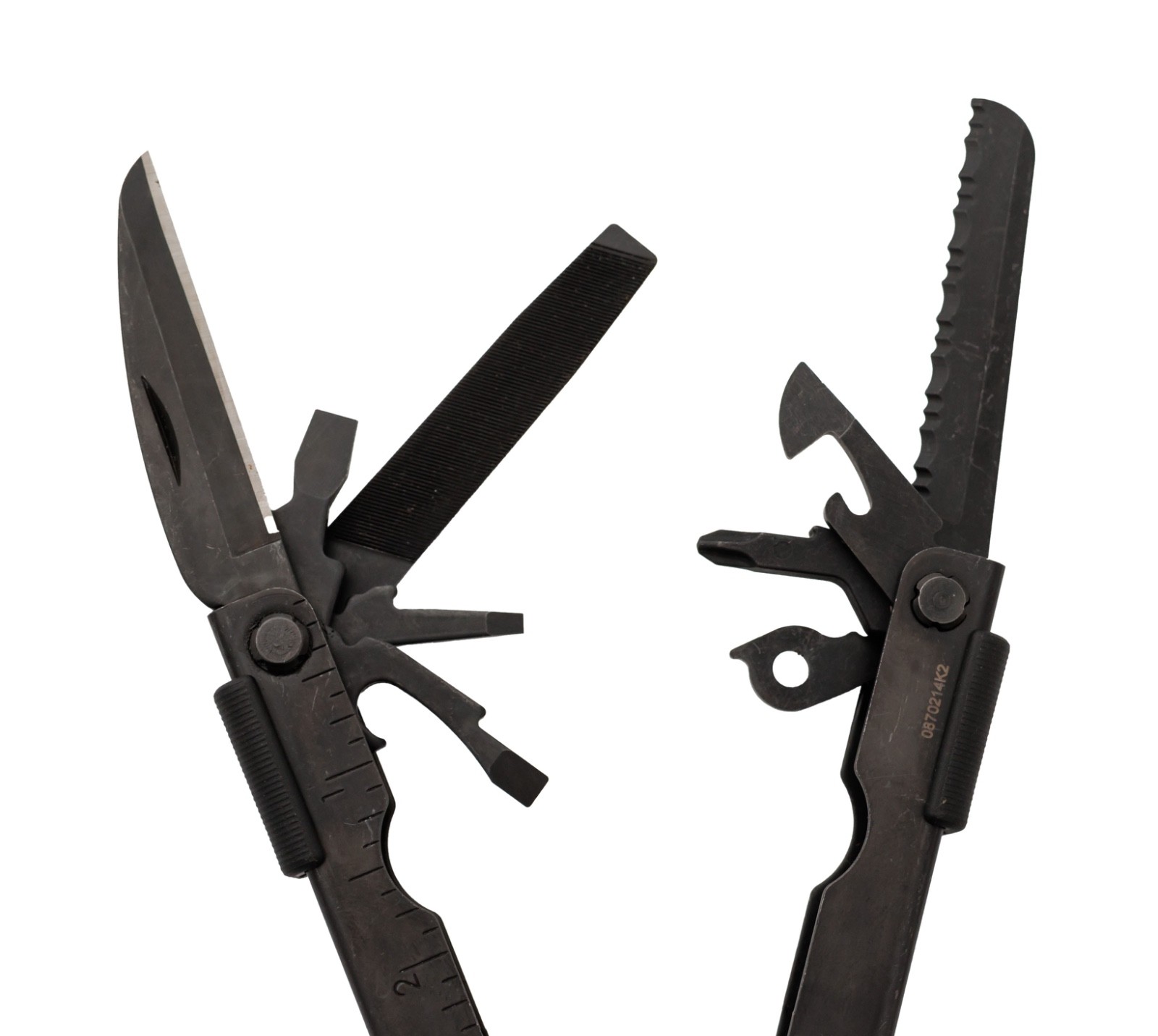 Gerber MP600 Black Oxide Multi-Tool Needle Nose Pliers Carbide Cutters