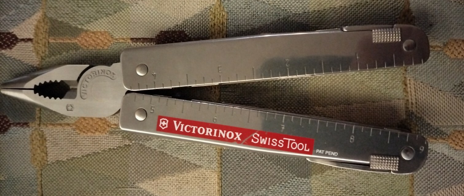 Vintage Authentic Rare ARMY VICTORINOX SWISS TOOL STAINLESS w/ CASE SWITZERLAND
