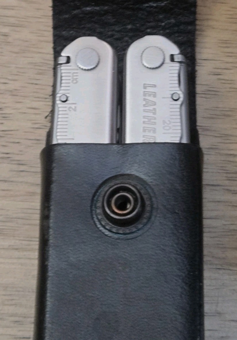 VTG NEW OLD STOCK Leatherman Core Multi Tool /w LEATHER CASE RETIRED CLASSIC!