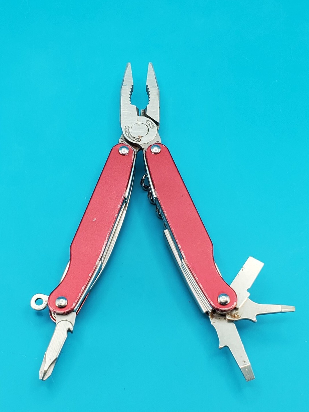 Leatherman Juice C2 Red Multi Tool! RETIRED!